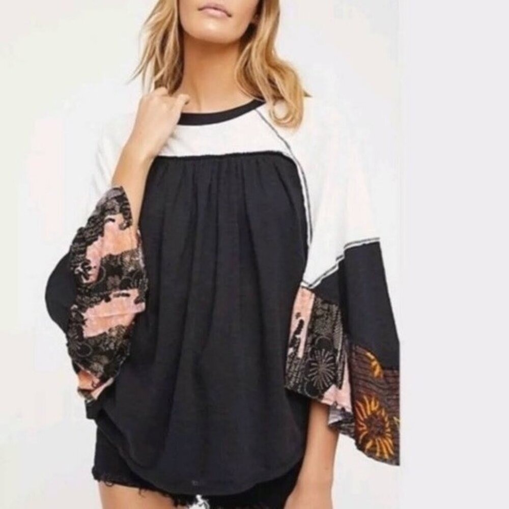 Free People Friday Fever Black and White Boho Balloon Sleeve Oversized Top Sz M